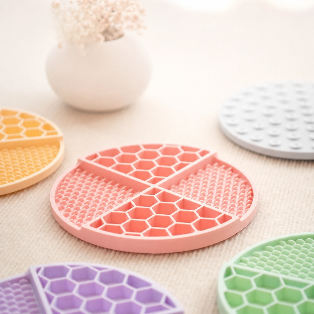Pet Silicone Lick Mat for Dogs and Cats