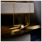 Balance Beam Pearl-Set Clavicle Necklace